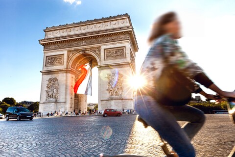 Arc de Triomphe  Copyright British Airways