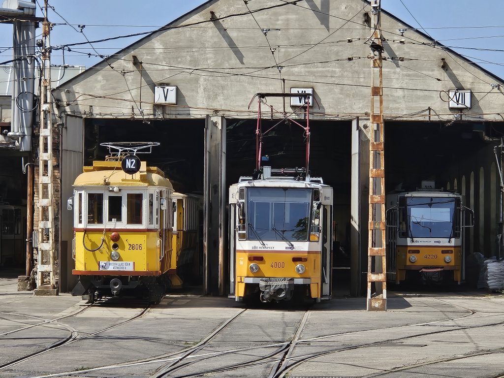 Baross kocsiszín, probably the best to wander round the perimeter is the one at Angyalföld. Baross kocsiszín is a couple of tram stops away from the Hungarian Museum of Science, Technology and Transport (Közlekedési Múzeum), Budapest.